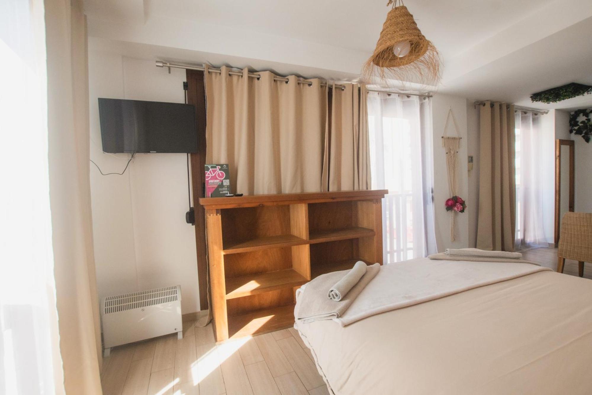 البورايا Banana Beach Patacona Rooms المظهر الخارجي الصورة