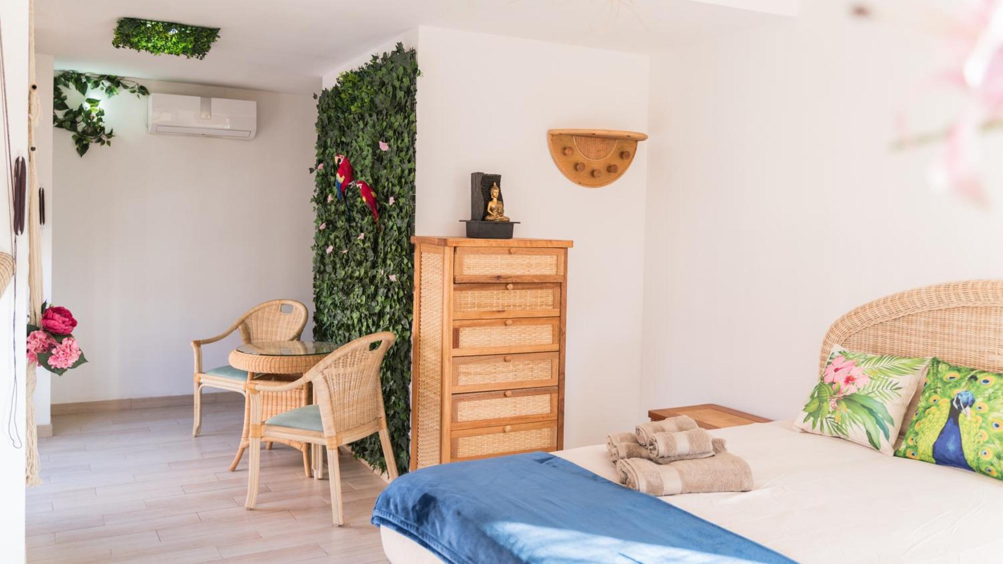 البورايا Banana Beach Patacona Rooms الغرفة الصورة